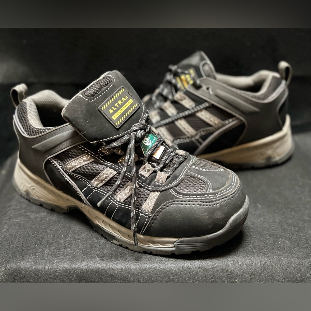 Altra Industrial | CSA Steel-Toe Low-Cut Safety Hikers - Men's 8, Black